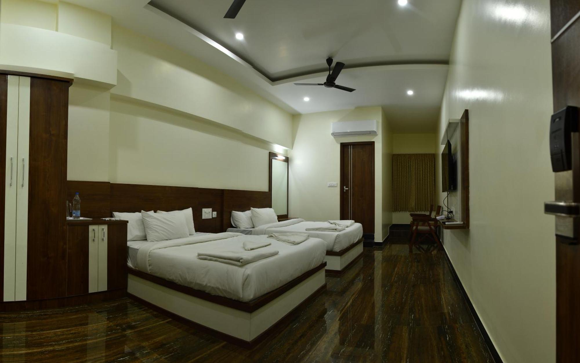 Hotel Nivetha Inn Coimbatore Zewnętrze zdjęcie
